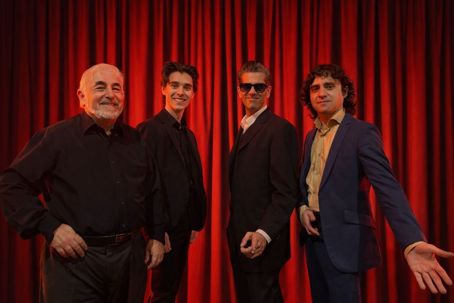 DALVIS BAND